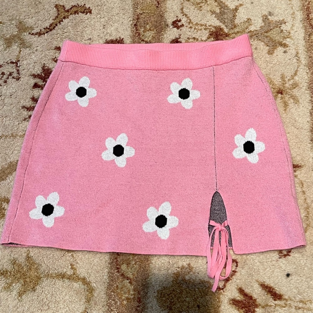 Lottie Moss PacSun Pink Daisy Sweater Mini Skirt